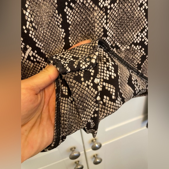 Aritzia Babaton Leopard Print Bodysuit - Picture 5 of 5